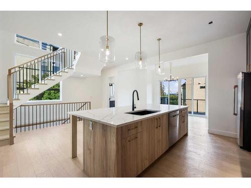 1516 22 Avenue Sw, Calgary, AB - Indoor Photo Showing Kitchen With Upgraded Kitchen