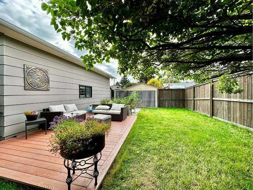 7 Midbend Crescent Se, Calgary, AB - Outdoor With Exterior