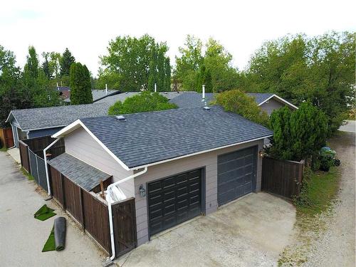 7 Midbend Crescent Se, Calgary, AB - Outdoor