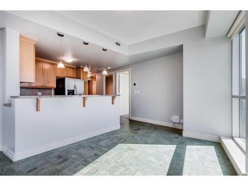 1503-836 15 Avenue Sw, Calgary, AB - Indoor Photo Showing Kitchen