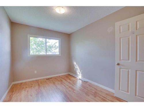 12A Beaver Dam Place Ne, Calgary, AB - Indoor Photo Showing Other Room