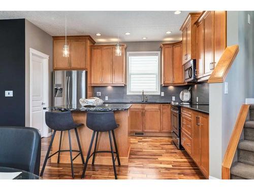 41 New Brighton Heights Se, Calgary, AB - Indoor Photo Showing Kitchen