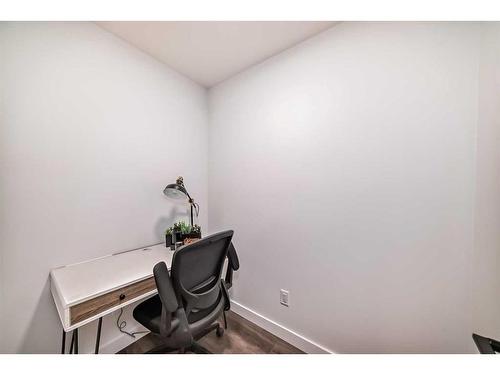 2207-350 Livingston Common Ne, Calgary, AB - Indoor Photo Showing Other Room