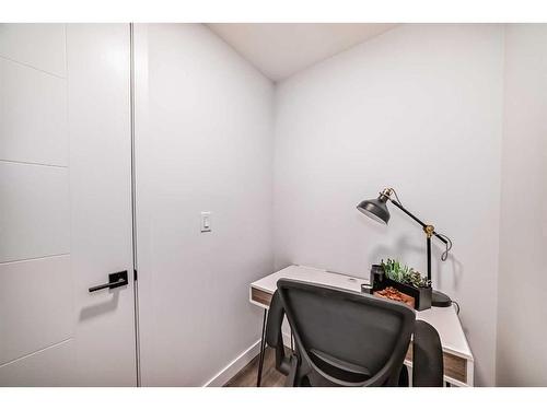 2207-350 Livingston Common Ne, Calgary, AB - Indoor Photo Showing Other Room