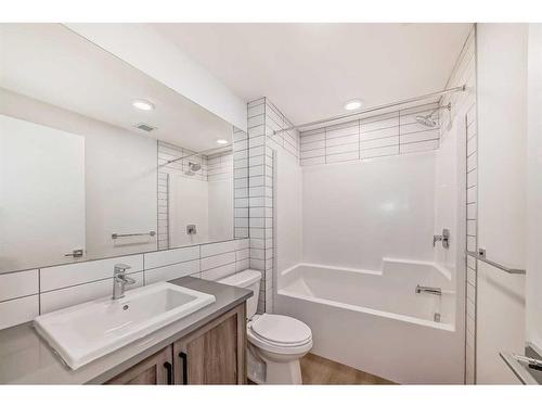 2213-350 Livingston Common Ne, Calgary, AB - Indoor Photo Showing Bathroom