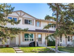 151 Woodmont Terrace SW Calgary, AB T2W 4Z4