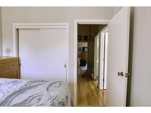 328 Brae Glen Road Sw, Calgary, AB - Indoor Photo Showing Bedroom