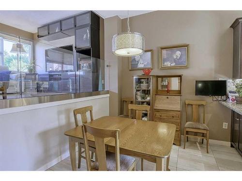 328 Brae Glen Road Sw, Calgary, AB - Indoor Photo Showing Dining Room