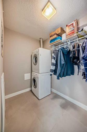 109-823 5 Avenue Nw, Calgary, AB - Indoor Photo Showing Laundry Room