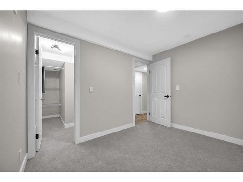 3624 67 Street Nw, Calgary, AB - Indoor Photo Showing Other Room