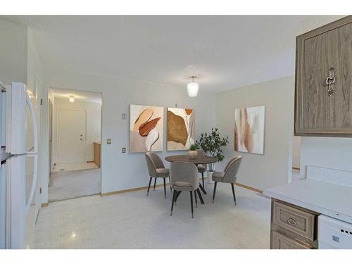 115 Queen Charlotte Place Se, Calgary, AB - Indoor Photo Showing Dining Room