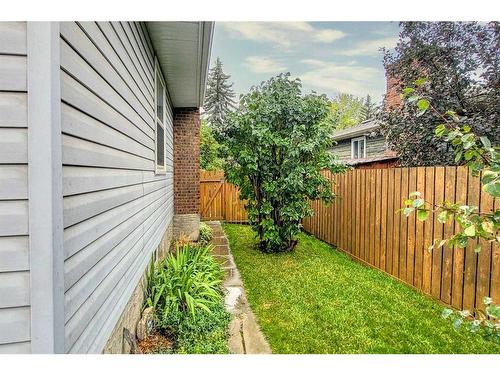 115 Queen Charlotte Place Se, Calgary, AB - Outdoor With Exterior