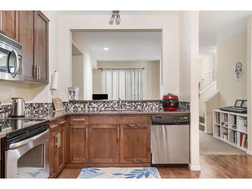 125 Chapalina Square Se, Calgary, AB - Indoor Photo Showing Kitchen