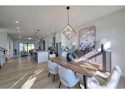 17 Hendon Place Nw, Calgary, AB - Indoor Photo Showing Dining Room