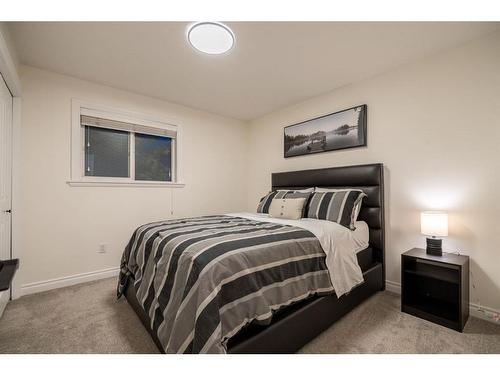 202-1920 26 Street Sw, Calgary, AB - Indoor Photo Showing Bedroom