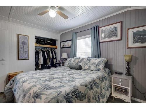 5 Central Avenue, Parkland, AB - Indoor Photo Showing Bedroom