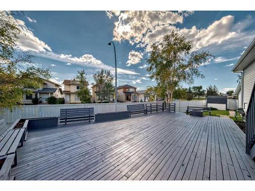 62 Erin Crescent Se, Calgary, AB - Indoor Photo Showing Kitchen With Double Sink