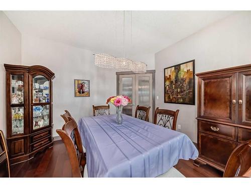 3918 2 Street Nw, Calgary, AB - Indoor Photo Showing Dining Room