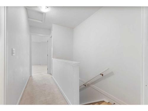 906 Sherwood Boulevard Nw, Calgary, AB - Indoor Photo Showing Other Room