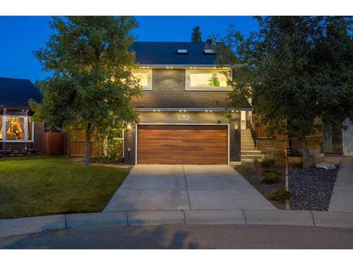 432 Strathcona Mews Sw, Calgary, AB - Outdoor