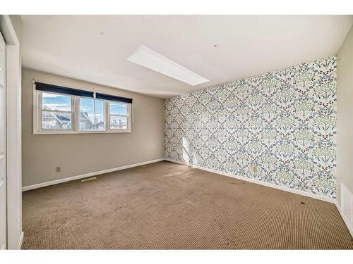 1928 29 Avenue Sw, Calgary, AB - Indoor Photo Showing Other Room