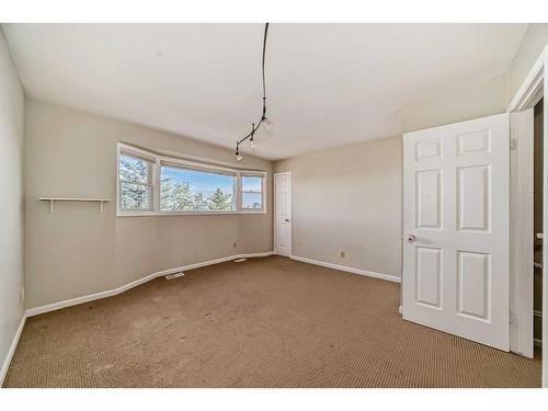 1928 29 Avenue Sw, Calgary, AB - Indoor Photo Showing Other Room