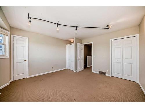 1928 29 Avenue Sw, Calgary, AB - Indoor Photo Showing Other Room