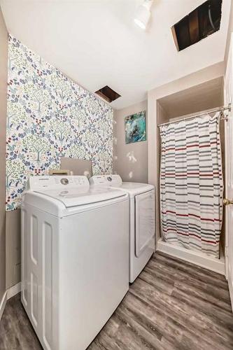 1928 29 Avenue Sw, Calgary, AB - Indoor Photo Showing Laundry Room