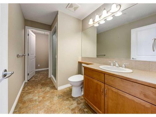 604-1726 14 Avenue Nw, Calgary, AB - Indoor Photo Showing Bathroom