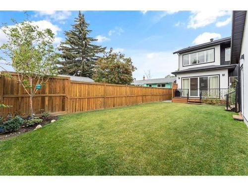 83 Lissington Drive Sw, Calgary, AB - Outdoor