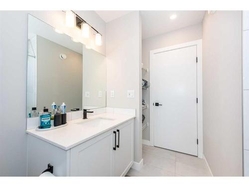 135 Skyview Ranch Circle Ne, Calgary, AB - Indoor Photo Showing Bathroom