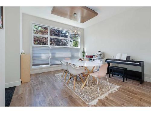 4204 19 Street Sw, Calgary, AB - Indoor Photo Showing Dining Room