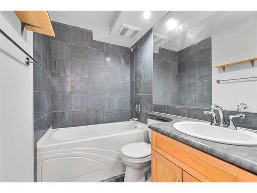 803-1225 15 Avenue Sw, Calgary, AB - Indoor Photo Showing Bathroom