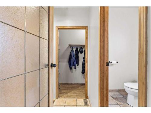 204 Cougar Point Road, Canmore, AB - Indoor Photo Showing Bathroom