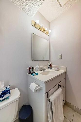 172 Panorama Hills Place Nw, Calgary, AB - Indoor Photo Showing Bathroom