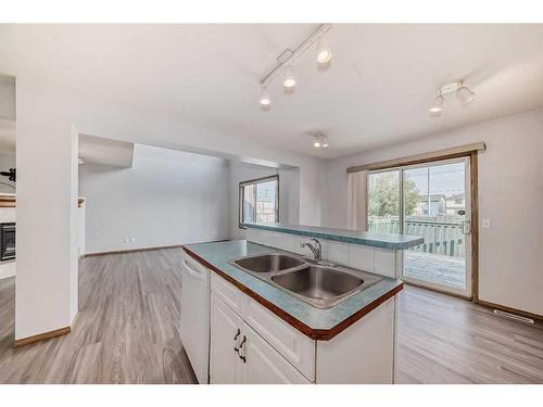 172 Panorama Hills Place Nw, Calgary, AB - Indoor Photo Showing Kitchen With Double Sink