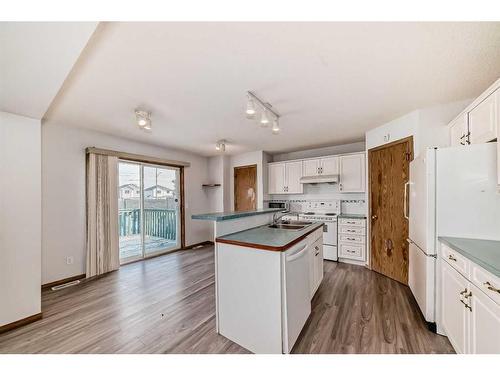 172 Panorama Hills Place Nw, Calgary, AB - Indoor Photo Showing Kitchen