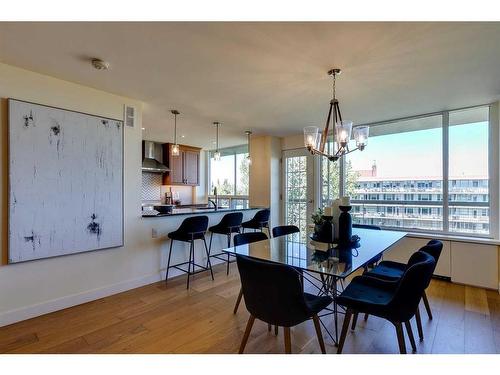 603-3316 Rideau Place Sw, Calgary, AB - Indoor Photo Showing Dining Room