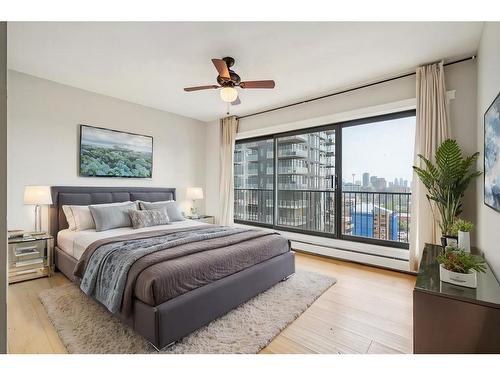 1501-1330 15 Avenue Sw, Calgary, AB - Indoor Photo Showing Bedroom