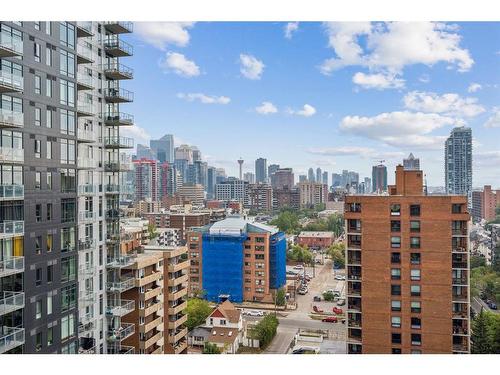 1501-1330 15 Avenue Sw, Calgary, AB - Outdoor With Balcony With Facade