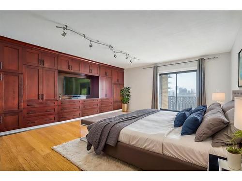 1501-1330 15 Avenue Sw, Calgary, AB - Indoor Photo Showing Bedroom