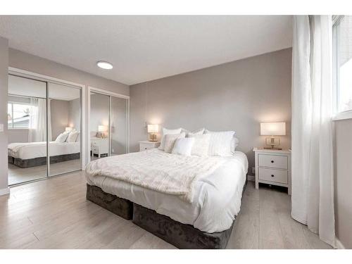 7136 Temple Drive Ne, Calgary, AB - Indoor Photo Showing Bedroom