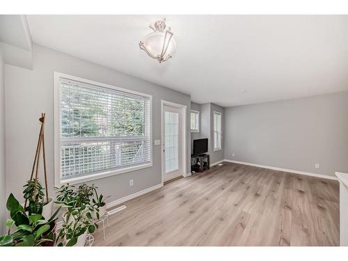 5023 Applevillage Court Se, Calgary, AB - Indoor Photo Showing Other Room