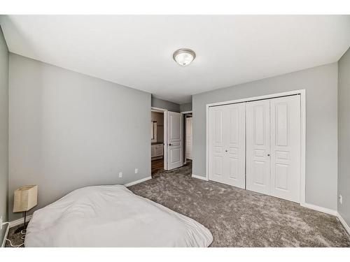 5023 Applevillage Court Se, Calgary, AB - Indoor Photo Showing Bedroom