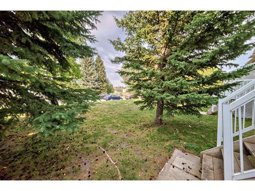 5023 Applevillage Court Se, Calgary, AB - Outdoor