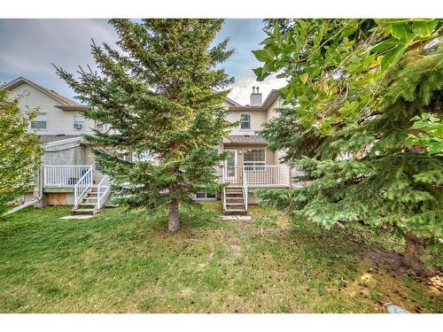 5023 Applevillage Court Se, Calgary, AB - Outdoor