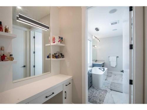 62 Waterford Road, Chestermere, AB - Indoor Photo Showing Bathroom