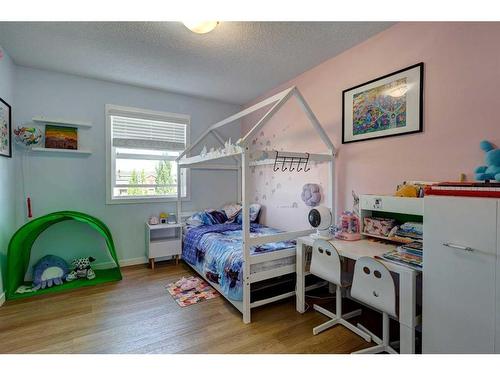 404-10 Auburn Bay Avenue Se, Calgary, AB - Indoor Photo Showing Bedroom