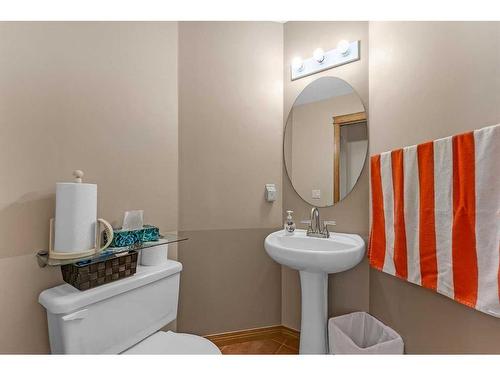 9 Panorama Hills Manor Nw, Calgary, AB - Indoor Photo Showing Bathroom