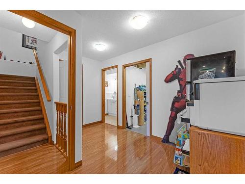 9 Panorama Hills Manor Nw, Calgary, AB - Indoor Photo Showing Other Room